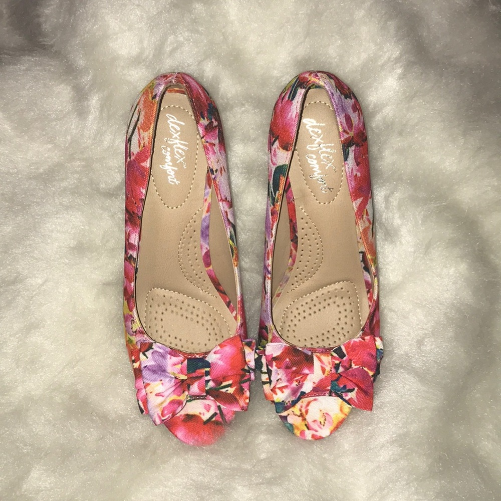 Women’s spring wedges 🌸